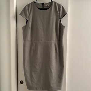 Classic Cap Sleeve Dress XL